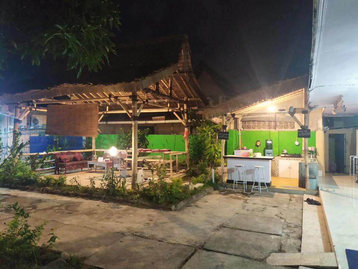 Robiu Homestay Banyuwangi  Zewnętrze zdjęcie